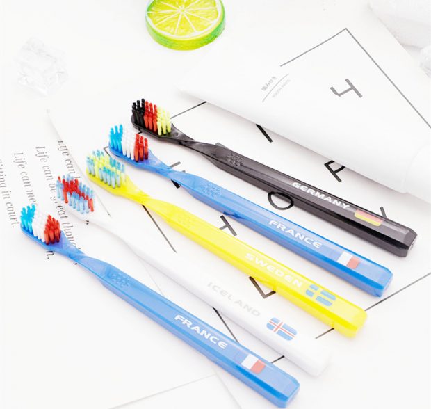 New flag pattern toothbrush (1)