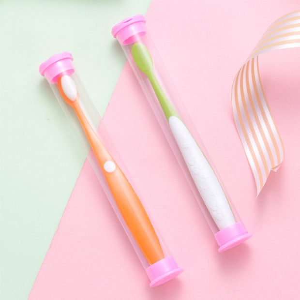 Children’s hairy toothbrush (1)